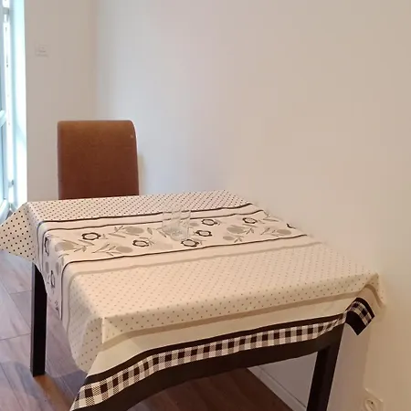 Apartment Charme Rez De Rue *